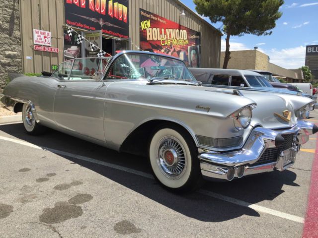 1957 Cadillac Biarritz (Silver/Red & White)