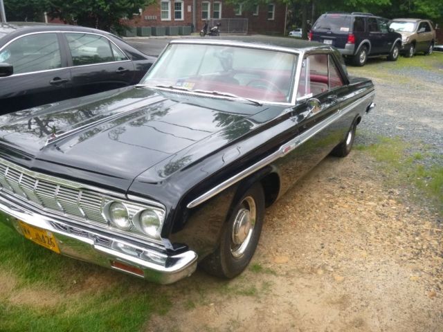 1964 Plymouth Fury (Black/Red)