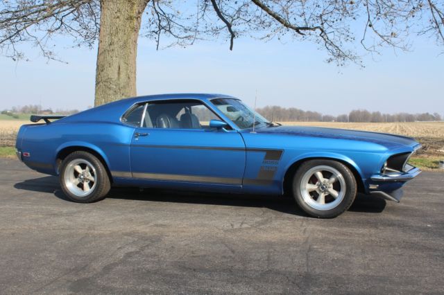 1969 Ford Mustang (Blue/Black)