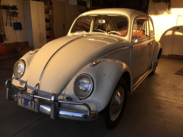 1963 Volkswagen Beetle - Classic (pearl white/red)