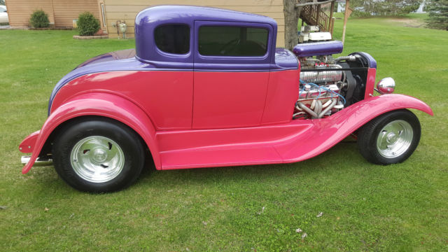 1931 Ford Model A (Pink and Purple/Grey seats with wood paneling)