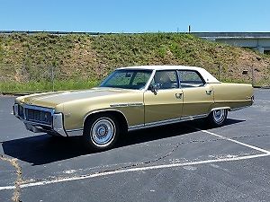 1969 Buick Electra (Gold/--)