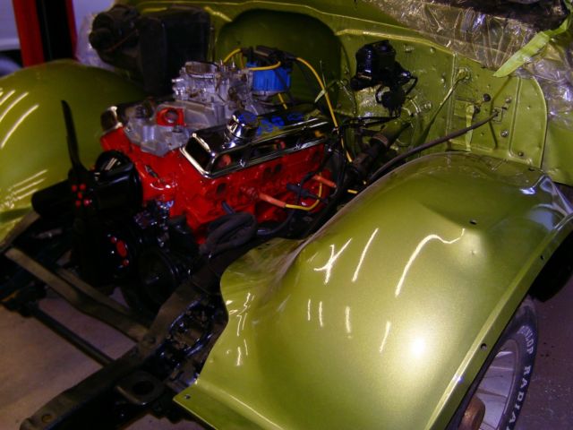 1970 Chevrolet C-10 (Green and White/Custom CST Green)
