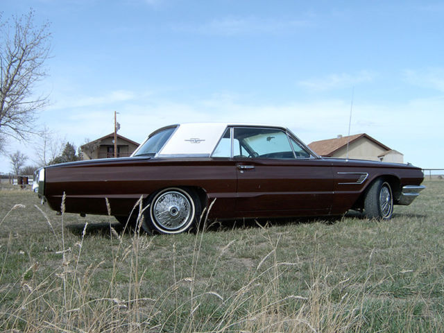 1965 Ford Thunderbird (Brown/Gold)