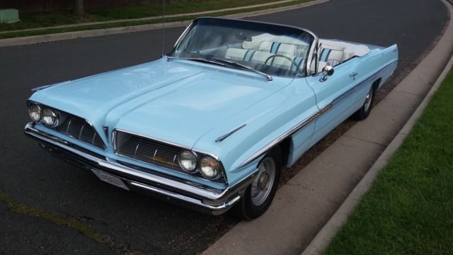 1961 Pontiac Bonneville (Factory "Tradewind Blue"/Blue, Silver & White #253)