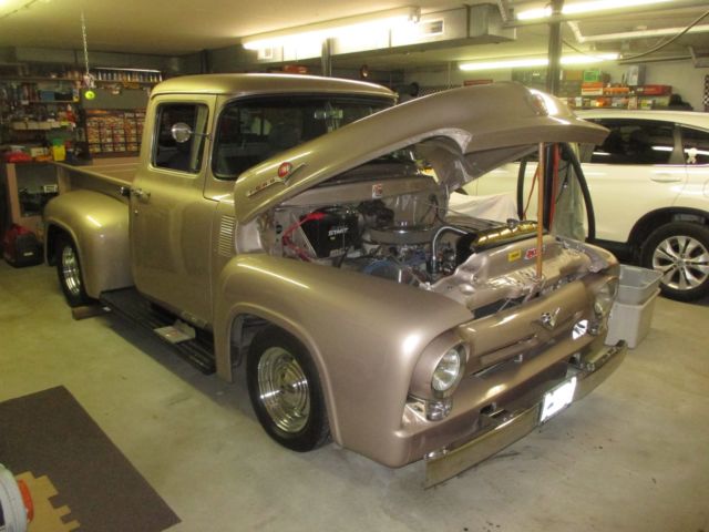 1956 Ford F-100 (Tan/Gray and Black)