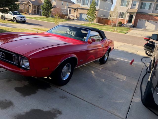 1973 Ford Mustang (Red/Black)