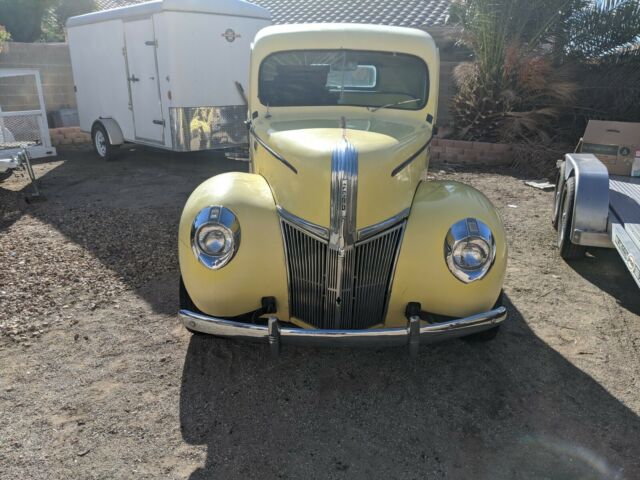 1941 Ford F-100 (Yellow/yellow)