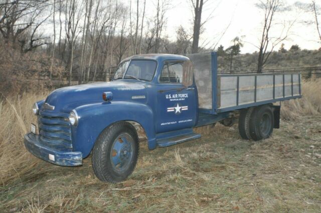 1952 Chevrolet 2-ton Cab Chassis Flatbed Loadmaster Truck (Blue/Brown and Blue)