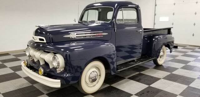 1952 Ford F-100 (Blue/Gray)