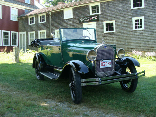 1929 Ford Model A (Green/Gray)