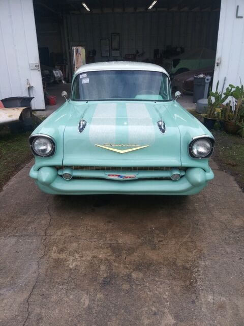 1957 Chevrolet 210 (Green/Blue)