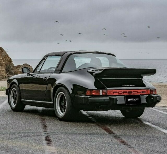 1974 Porsche 911 (Black/Black)