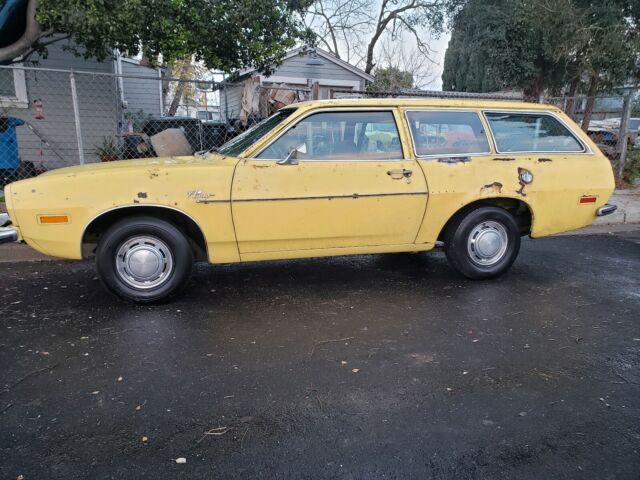 1972 Ford Pinto (Yellow/White)