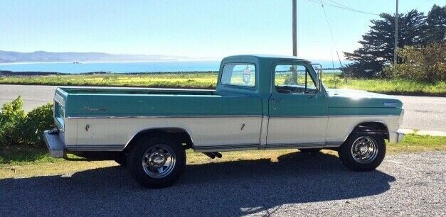 1967 Ford F-250 (White/Teal)