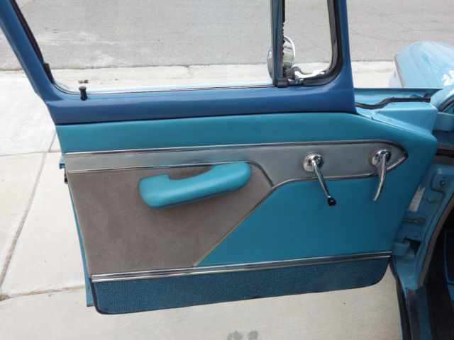 1959 Studebaker SEDAN (BAHAMA BLUE/Gray)