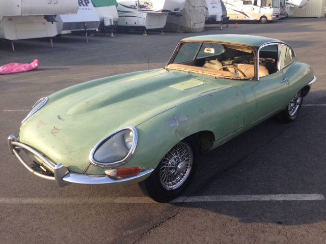 1962 Jaguar E-Type (BRONZE/BISCUIT)