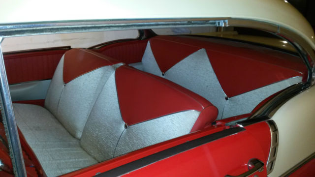 1956 Chevrolet Bel Air/150/210 (Red/Cream/Red/Cream)