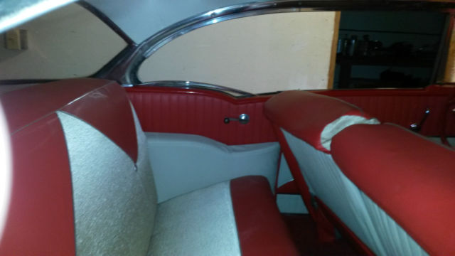 1956 Chevrolet Bel Air/150/210 (Red/Cream/Red/Cream)
