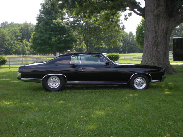 1971 Chevrolet Monte Carlo (Black/Black)