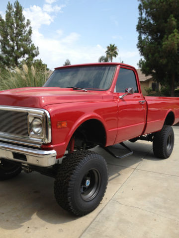 1972 Chevrolet C-10 (Red/Red)