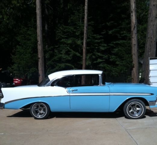 1956 Chevrolet Bel Air/150/210 (turquoise and white/none)
