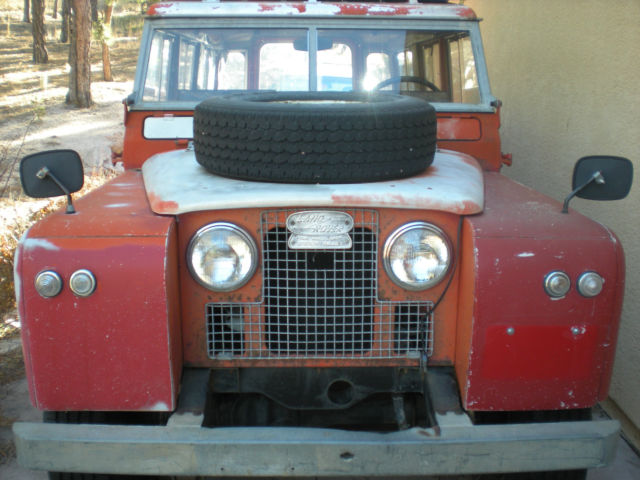 1967 Land Rover Defender (Poppy Red/Black)