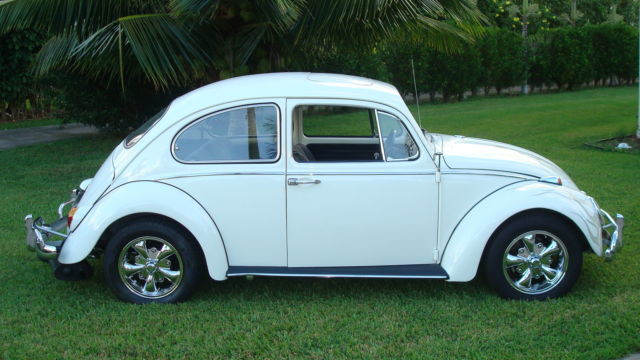 1966 Volkswagen Beetle - Classic (Lotus White/Black)