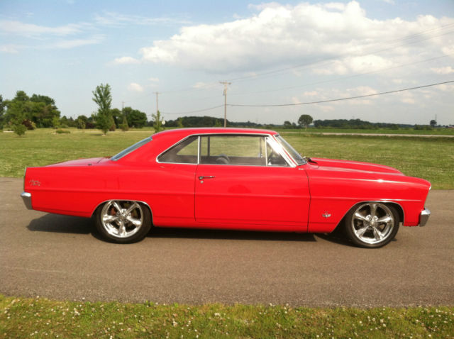 1966 Chevrolet Nova (Red/Black)