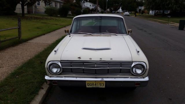 1963 Ford Falcon (White/Red)