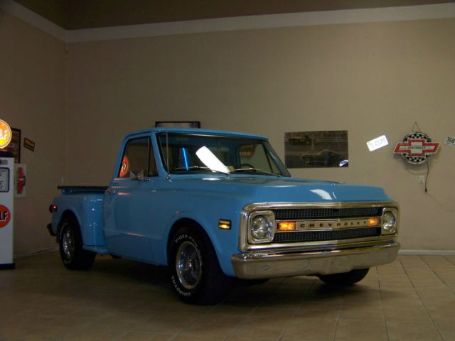 1970 Chevrolet C-10 (Blue/Dark Blue)