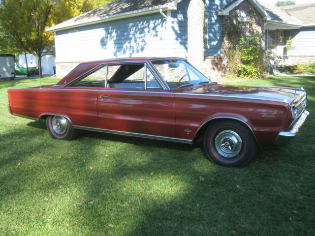 1966 Plymouth Satellite (Silver/Red)