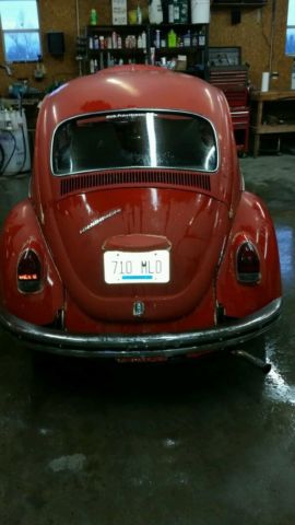1969 Volkswagen Beetle - Classic (Red/black and grey)