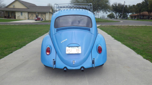 1966 Volkswagen Beetle - Classic (blue/white/black/white)