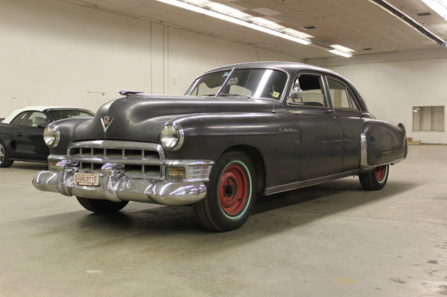 1949 Cadillac Fleetwood (Gray/Tan)