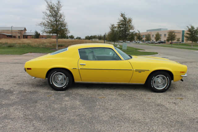 Seller of Classic Cars - 1971 Chevrolet Camaro (Yellow/Tan)