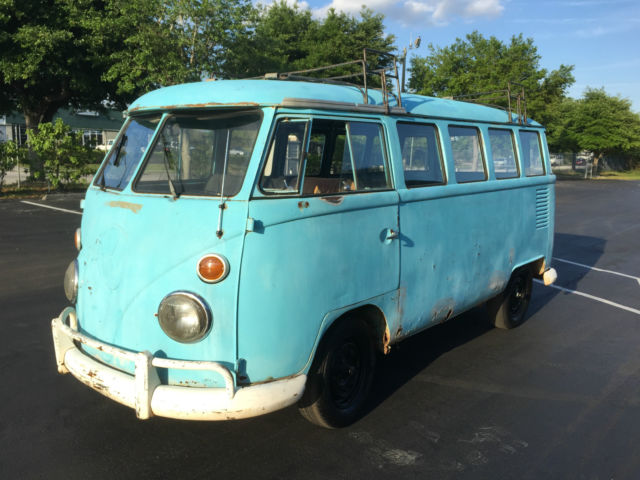 1963 Volkswagen Bus/Vanagon (Blue/Blue)