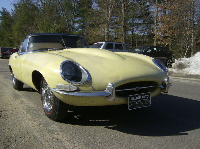 1964 Jaguar E-Type (Yellow/Tan)