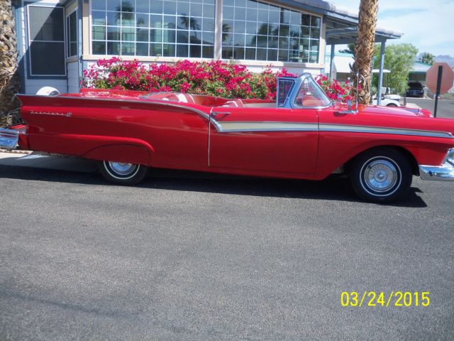 1957 Ford Fairlane (Flame Red and White/Red and White)