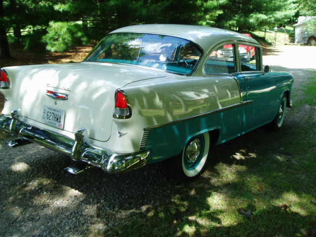 1955 Chevrolet Bel Air/150/210 (Blue/Black)