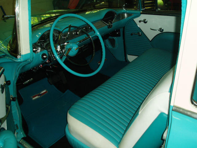 1955 Chevrolet Bel Air/150/210 (Blue/Black)