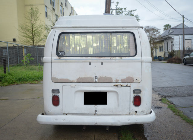 1971 Volkswagen Bus/Vanagon (White/Black)