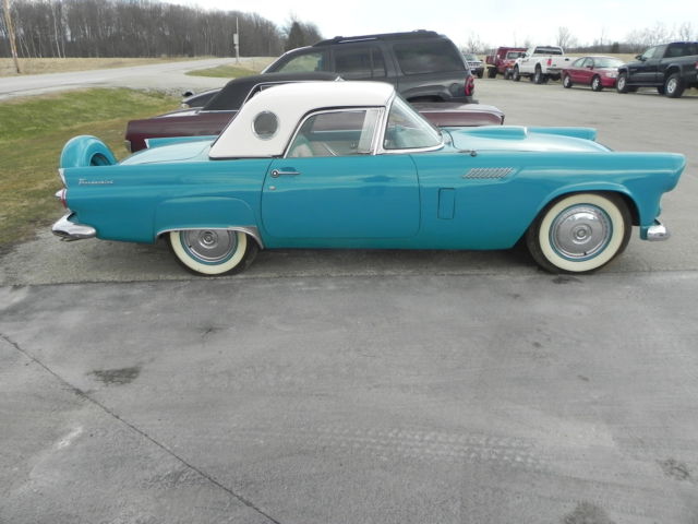 1956 Ford Thunderbird (Peacock Blue/Blue and white)
