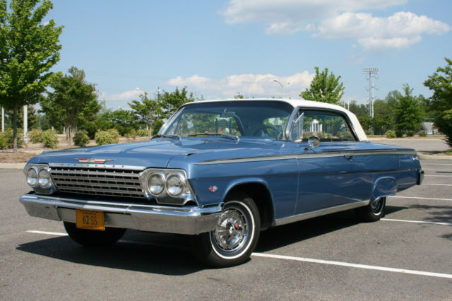 1962 Chevrolet Impala (Nassau Blue with white hard top/Blue)
