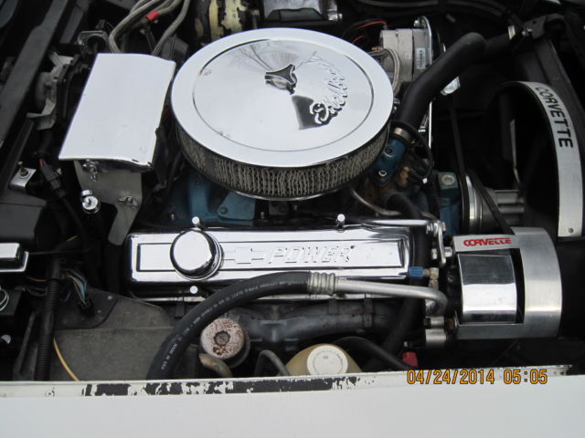 1978 Chevrolet Corvette (White/Red)