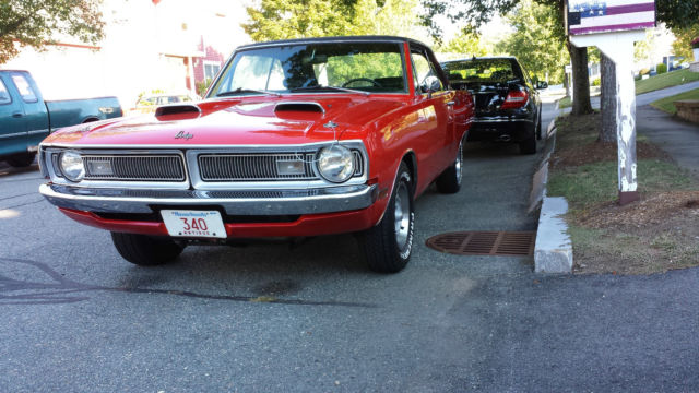 1970 Dodge Dart (Red/Black)