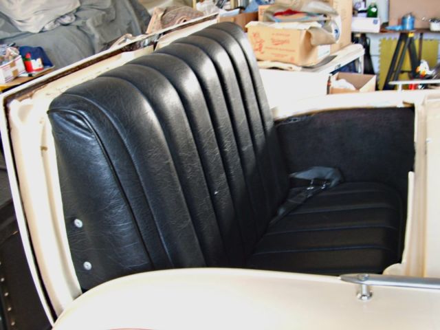 1979 Ford Fairlane (Yellow/Black)