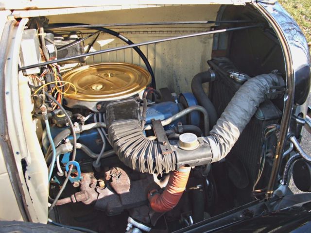 1979 Ford Fairlane (Yellow/Black)