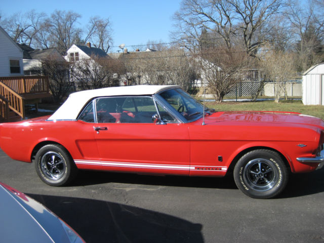 1965 Ford Mustang (Rangoon Red/Red/ White Deluxe Pony Interior)