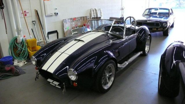 1965 Replica/Kit Makes Cobra (Indigo Blue with Wimbleton White racing stripes/Black)